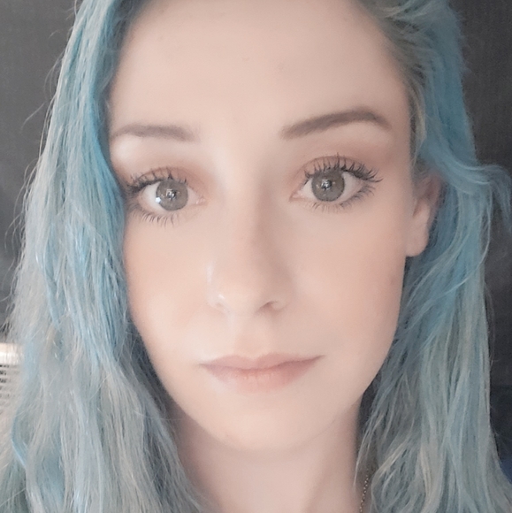 Meet your Posher, Alex - Picture 8 of 9